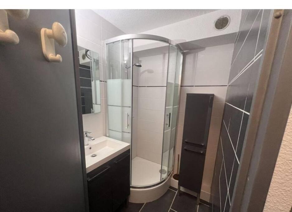 Location Les Pieds Dans L'Eau Apartment Canet-en-Roussillon Exterior foto