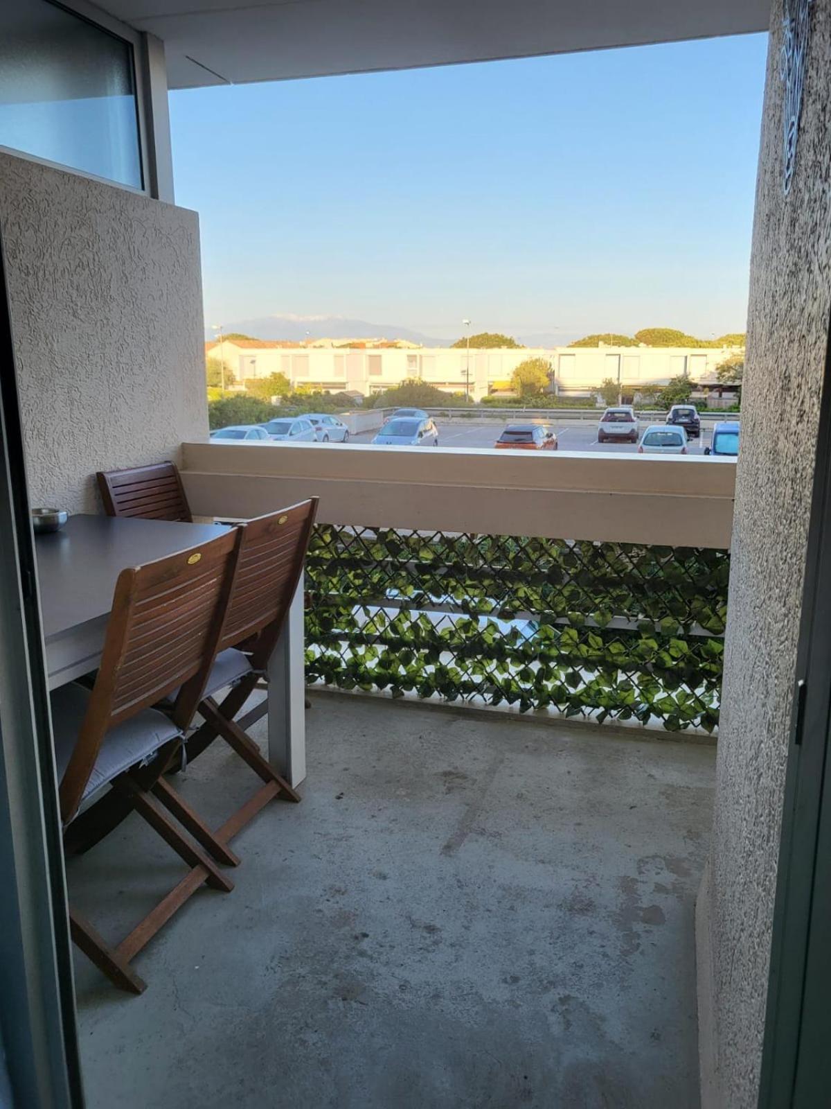 Location Les Pieds Dans L'Eau Apartment Canet-en-Roussillon Exterior foto